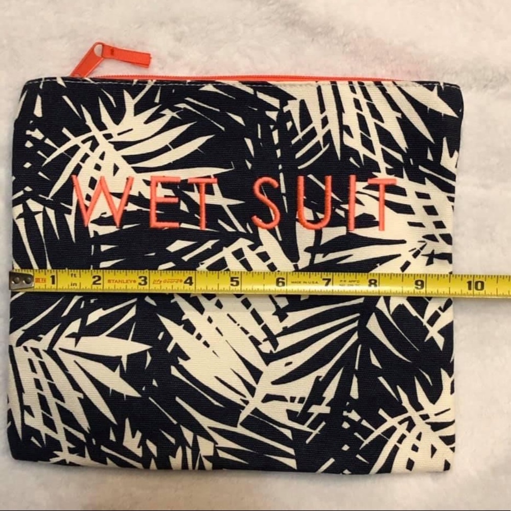 NWOT Gap Palm Tree Wet Suit Bag